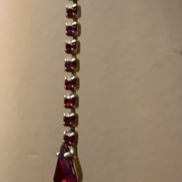 DANGLING VICTORIAN RUBY GARNET RED CRYSTALS RHINESTONES EARRINGS - Picture 2 of 12